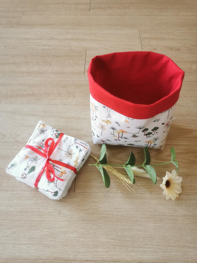 Lot 7 lingettes et panière assortie 