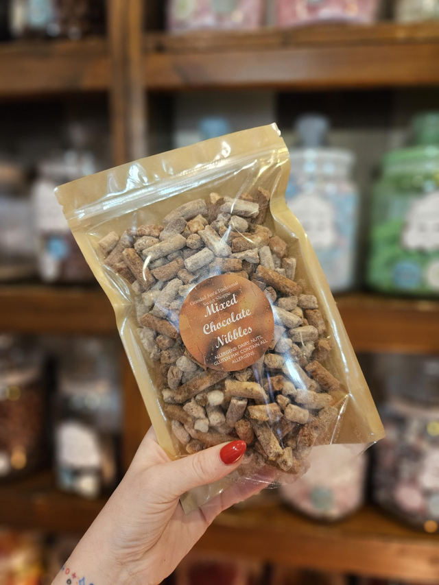 Mixed chocolate nibbles