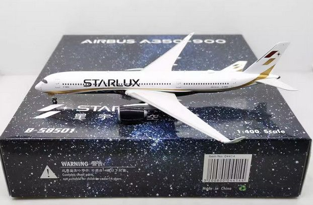 1/400 Airbus A350-900 Starlux - B-58501