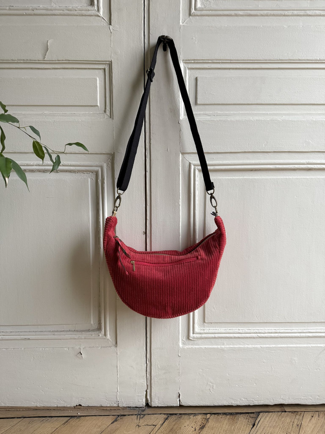 Sac Demi Lune velours côtelé - Rouge - motifs PLUMES