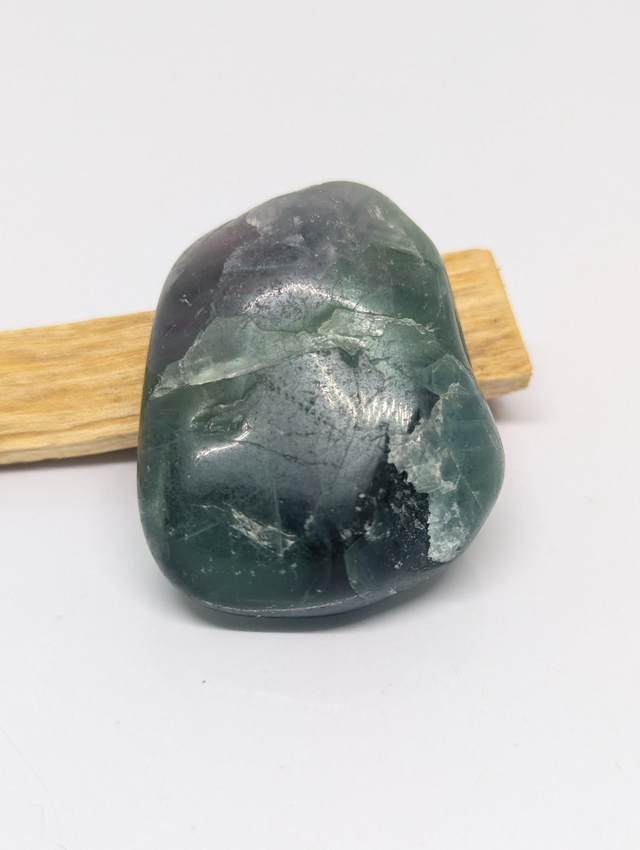197 Fluorite 59gr 