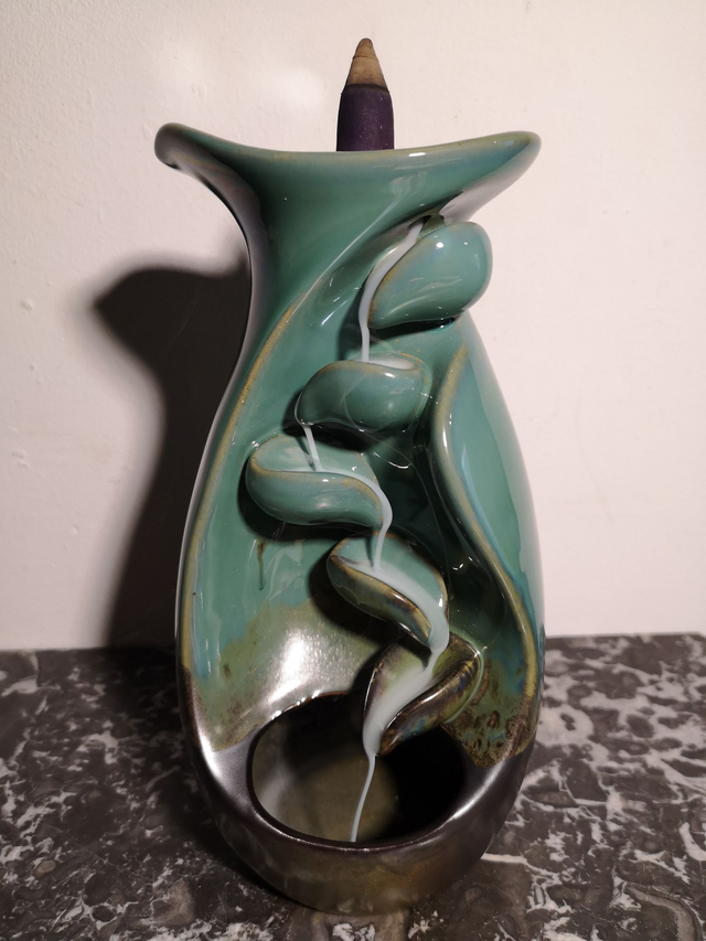 CASCADE Fontaine à encens