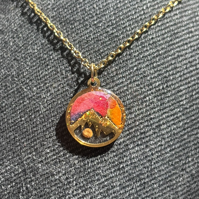 Collier doré Montagne &amp; Graine de moutarde Rouge-orange-rose