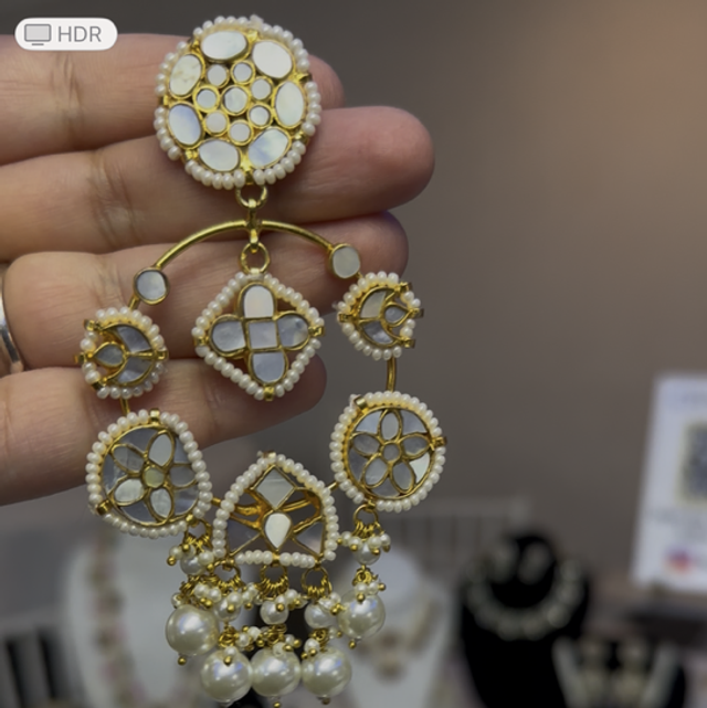 Mother of pearl earrings 