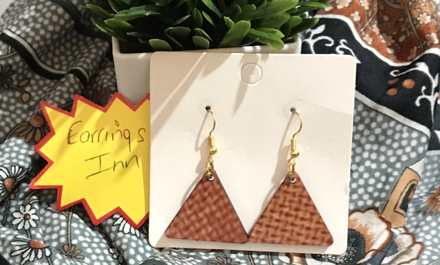 Brown Wood Dangling Earrings-MSDE89