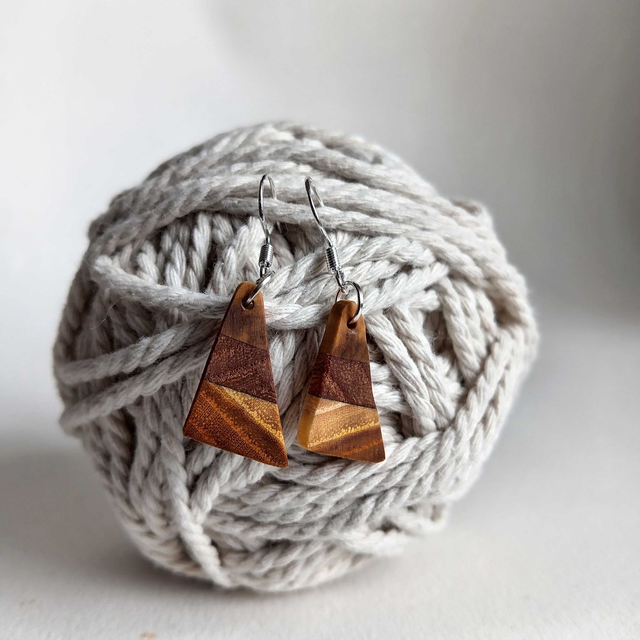 Boucles d&#039;oreilles multicolores