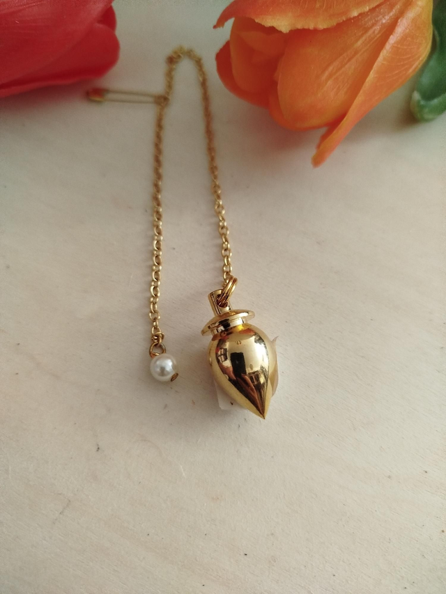  Pendule doré en laiton 