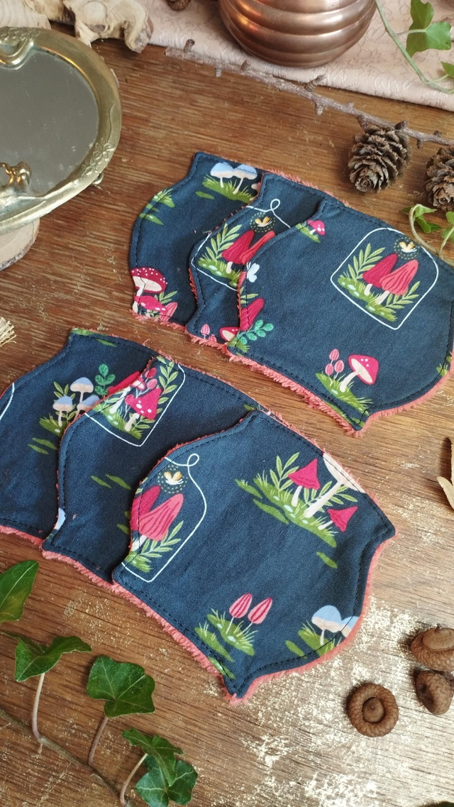 Lot de 2 lingettes motif champignon sous cloche