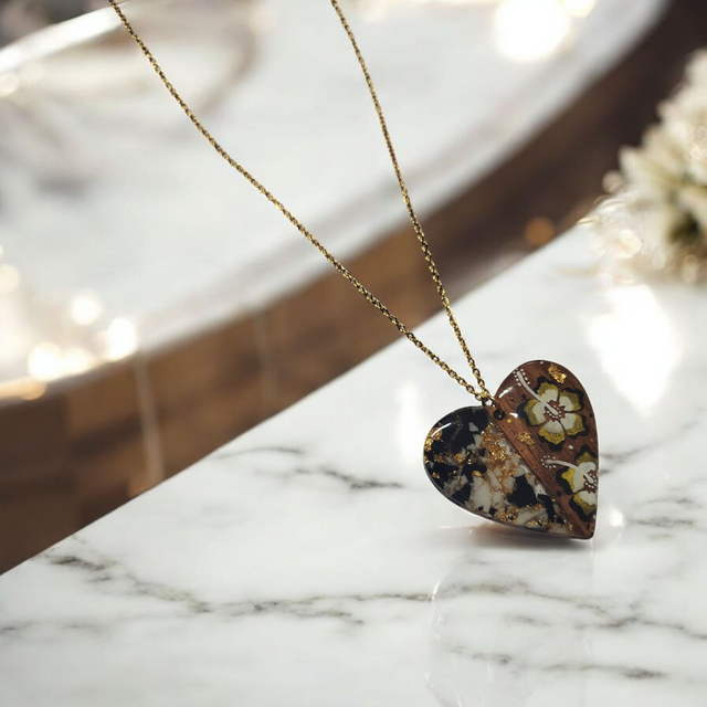 Collier dessiné Flora acier inoxydable noir blanc doré bi matière