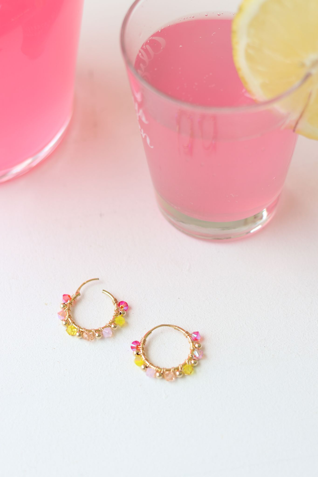 Petites créoles PINK LIMONADE - Créoles en Plaqué Or 3 microns, perles en crystal et Gold Filled 14k (Or Laminé)