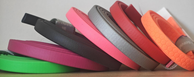 Collier chat en biothane 9mm de largeur (avec l'attache anti étranglement)