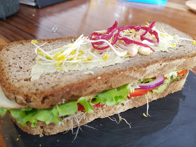 R) L'incroyable sandwich