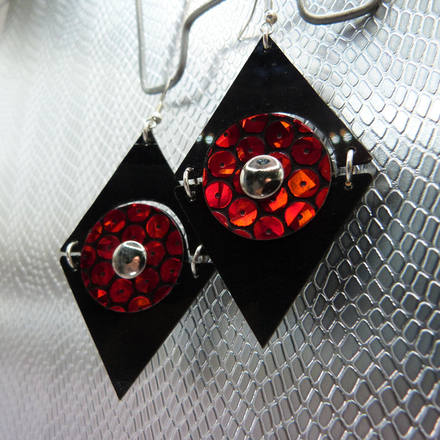 Boucle d'oreille vinyle "Pivot Rouge" 