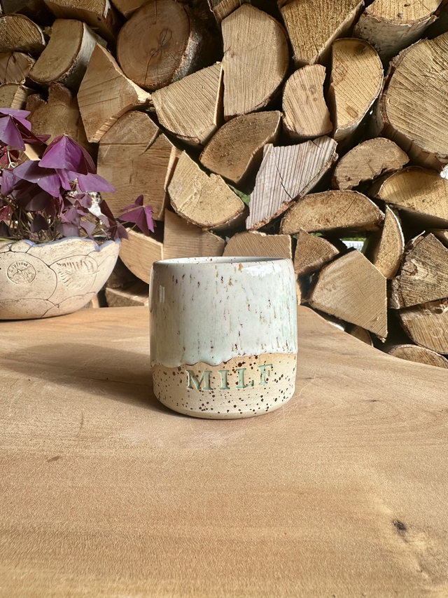 Handgemachter Keramikbecher „MILF“ 190 ml