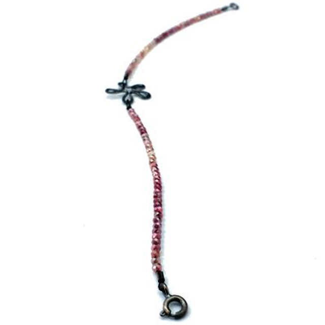 Maansteen met geoxideerd zilveren bloem