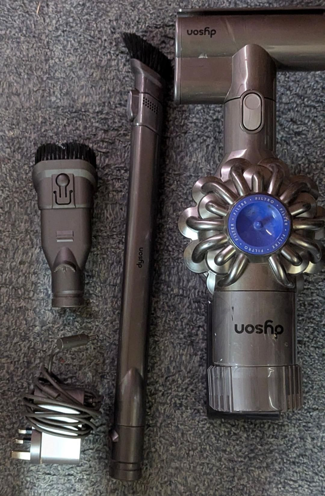 Dyson V6 trigger pro cordless vacuum #07