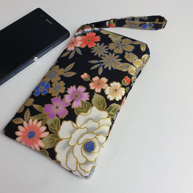 Etui zippé pour smartphone "Kanako" noir