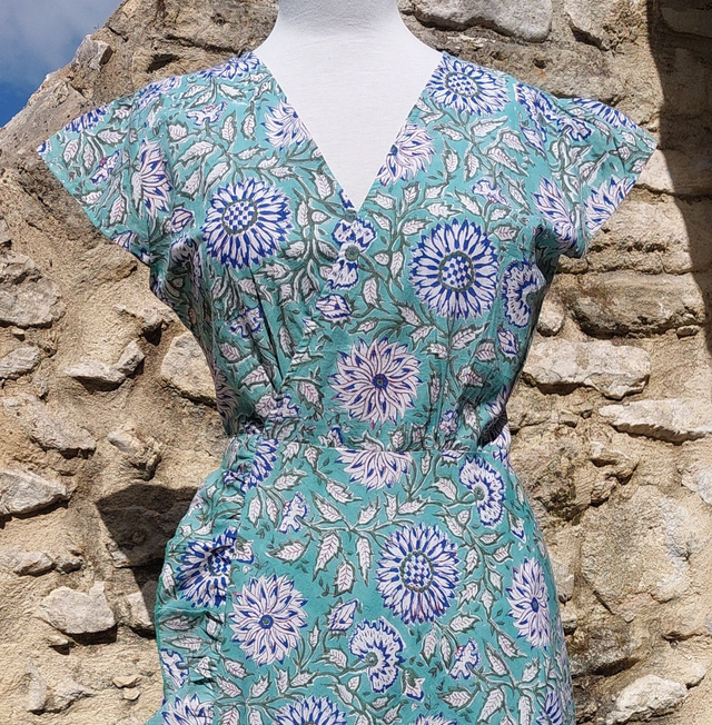 Robe portefeuille en coton voile léger imprimé à la main au block print bleu, vert et blanc, taille unique 