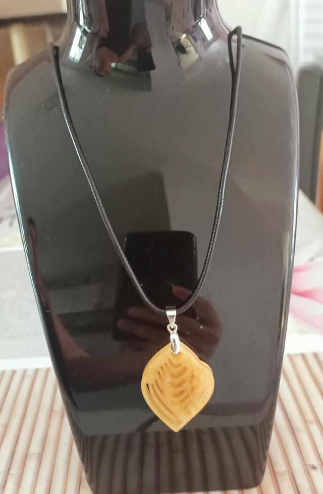 Collier pendentif résine 