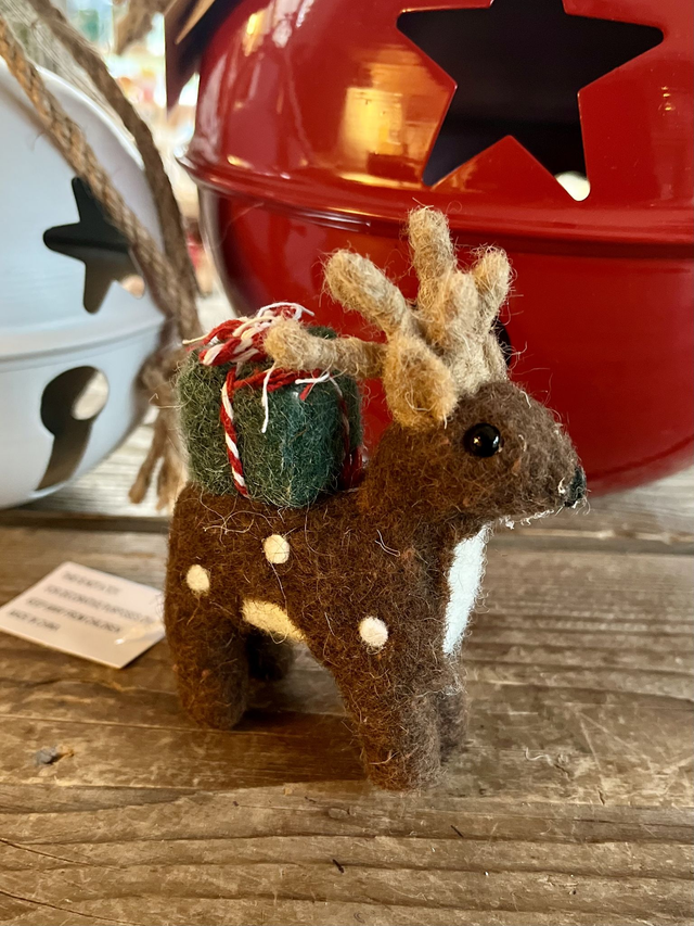 Felt Reindeer with Gift Hanging Decoration 