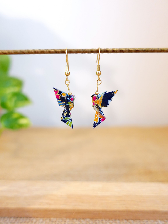 Origami Colombe, oiseau / INOX doré / Boucles d'oreilles / Papier japonais washi / Bleu nuit, multicolore, or / Bijou japonais origami /