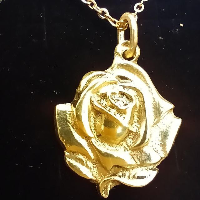 Médaillons Rose en laiton ou cuivre