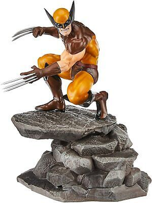 Marvel: Brown Wolverine Gallery Figure