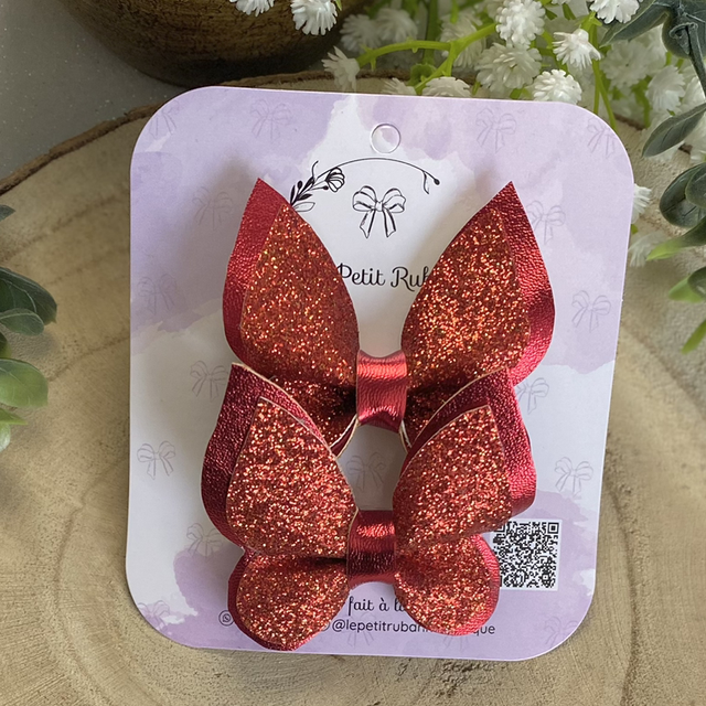 Paire de petites barrettes papillon rouges 