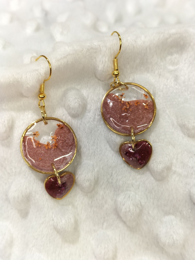 Boucles d'oreilles rondes et cœurs 