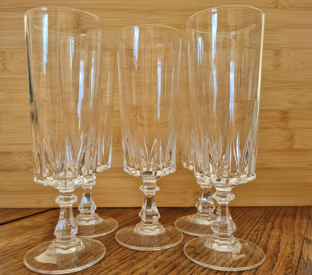 5 Verres a champagne cristal 17cm H 5cm diamètre