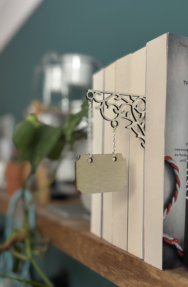 Custom Book Divider Tavern Signs, Personalised Book Genre Shelf Dividers, Rustic Library Organisers, BookTok Aesthetic Gift for Readers