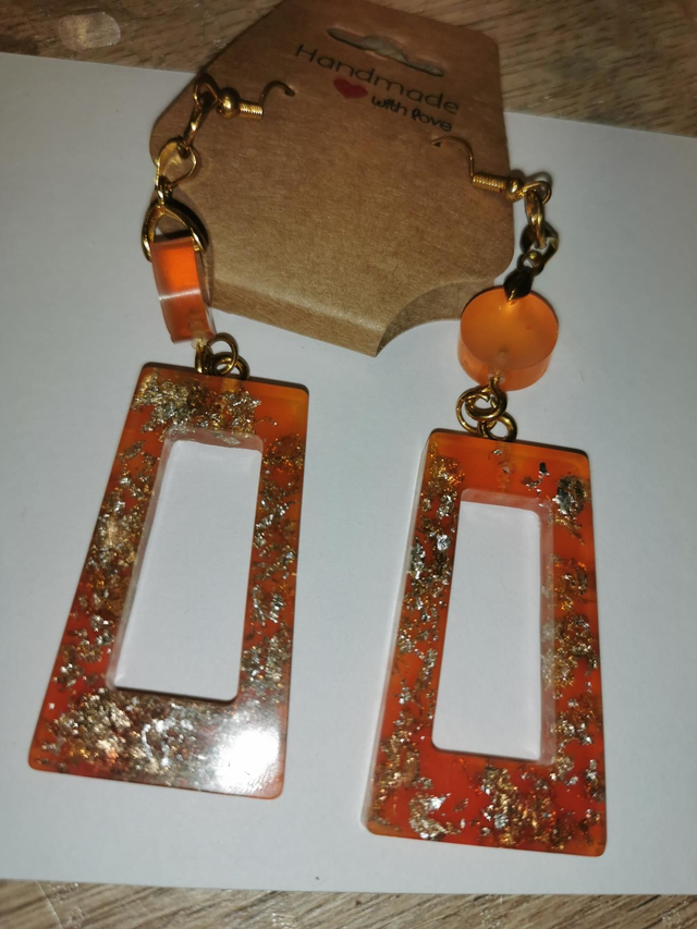 Boucles d&#039;oreilles orangées 