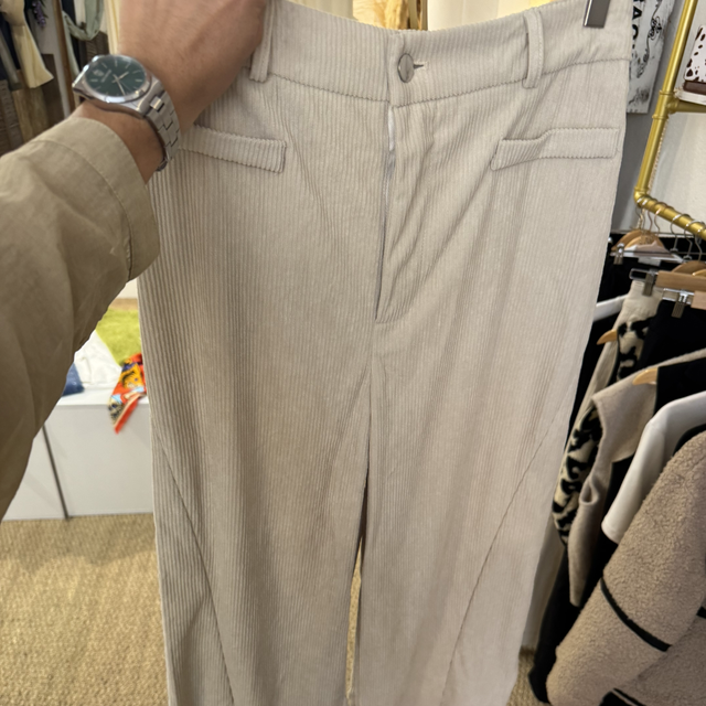 Pantalon velours côtelé beige 
