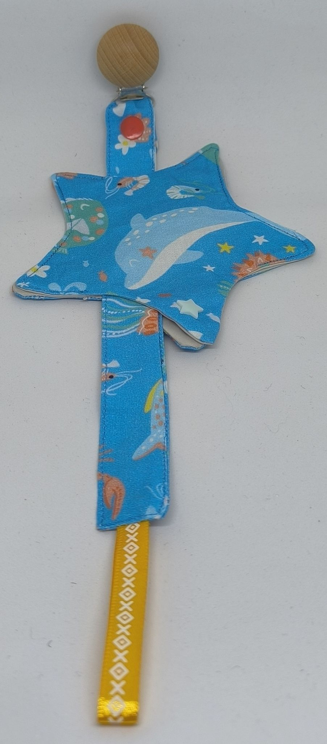 Range tétine avec petite pochette