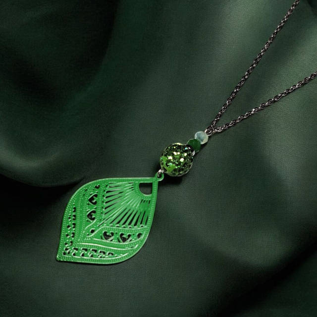 Collier acier inoxydable et cristal vert