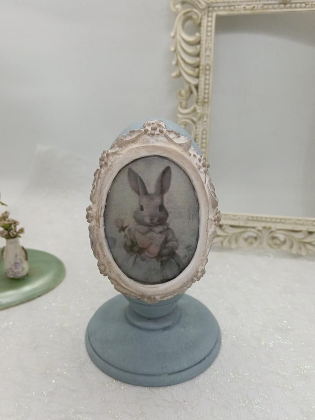 Bunny in a dress goose egg 