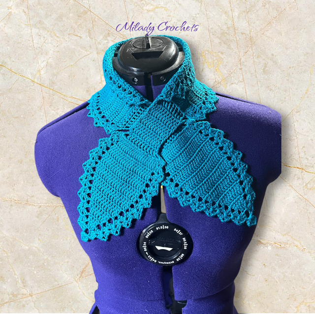 Écharpe rétro “Miss Marple”