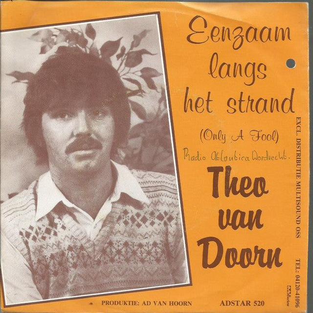 Theo van Doorn - Eenzaam Langs Het Strand