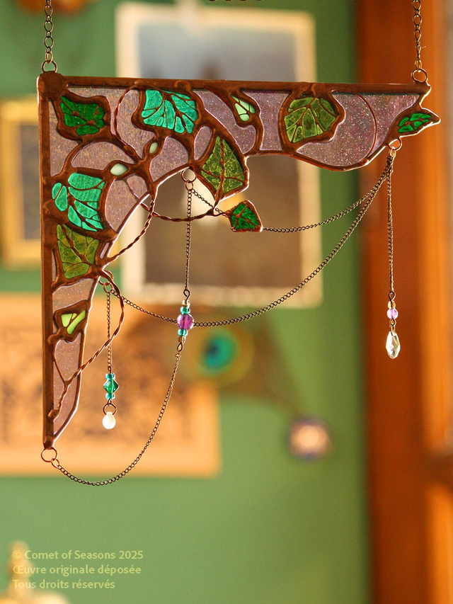 Angle lierre enchanté gauche