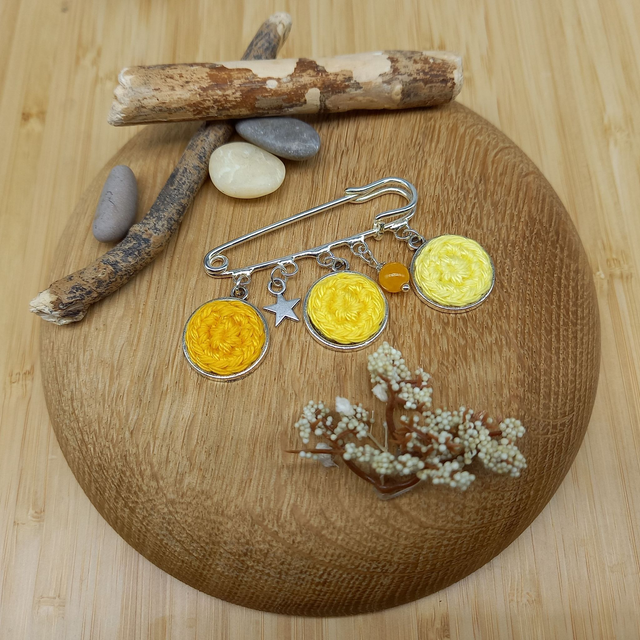 Broche jaune et argentée - Etoile