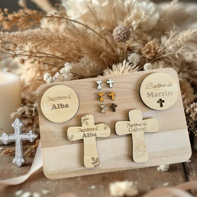 Cadeaux invités baptême en bois. Croix ou médaillons à personnaliser