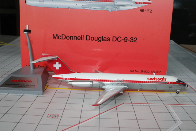 Swissair DC-9-32 (HB-IFZ), 1:200, WBModels/Inflight200