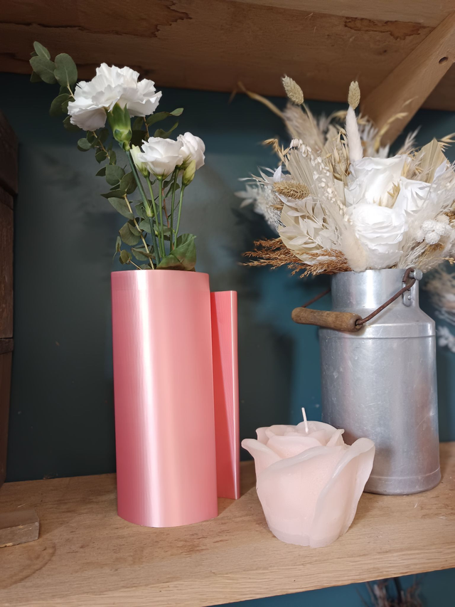 Vase "Hug"-  Rose silk