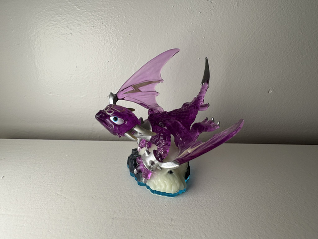 Cynder - Undead - Phantom - Skylanders - Swap Force