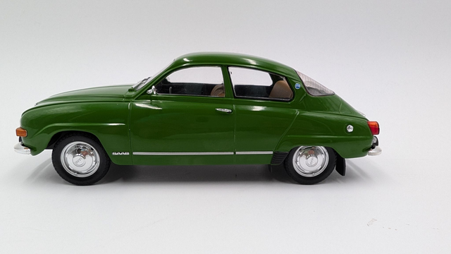 Saab 96 V4 (1971) – skala - 1:18