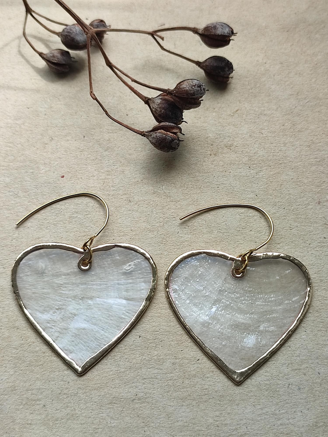 Z- Créoles coeur en nacre, acier inoxydable doré -sans nickel 