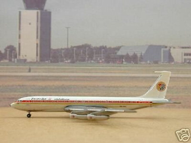 Egypt Air B707-366C (OC) &quot;Mena&quot; (SU-AVZ), 1:400