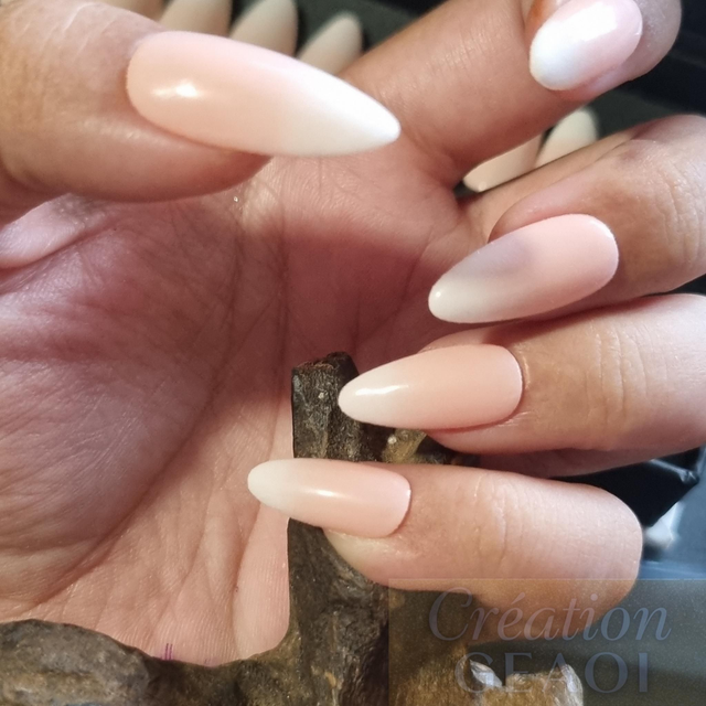 Babyboomer nude little Amande M