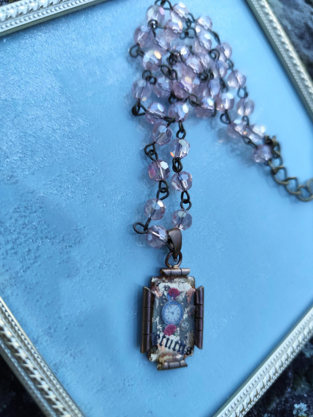 Collier 'Return Past's'