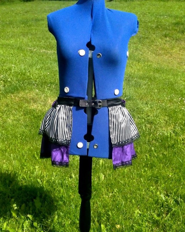 Sur-jupe courte à plis